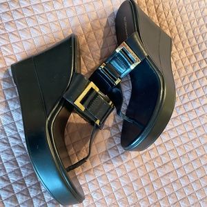 BCBGeneration wedge  black platform sandals size, black color, size 9M.NEW!
